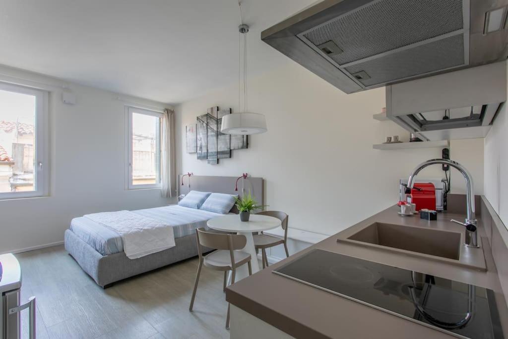 Residenza Subitosanto - Appartamento 5B "Giotto" ปาโดวา ภายนอก รูปภาพ
